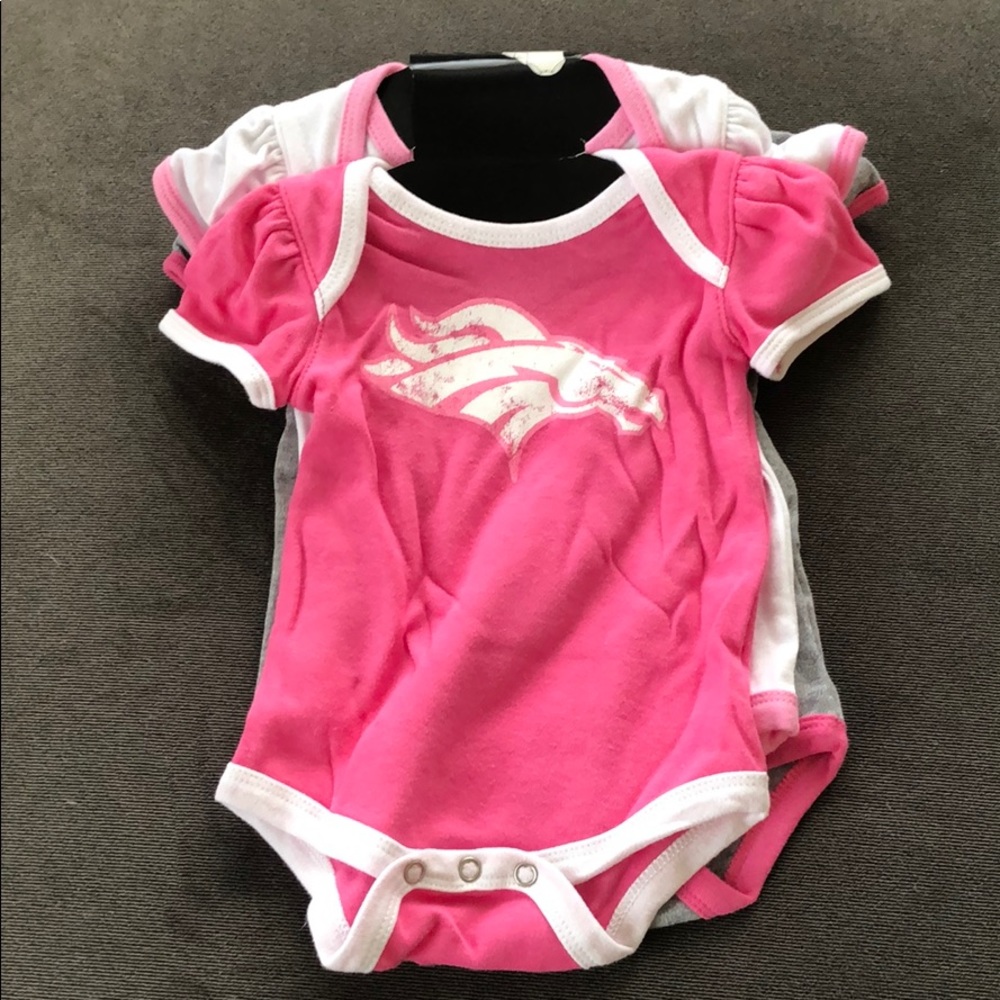 NFL baby girl onsies 0-3 months